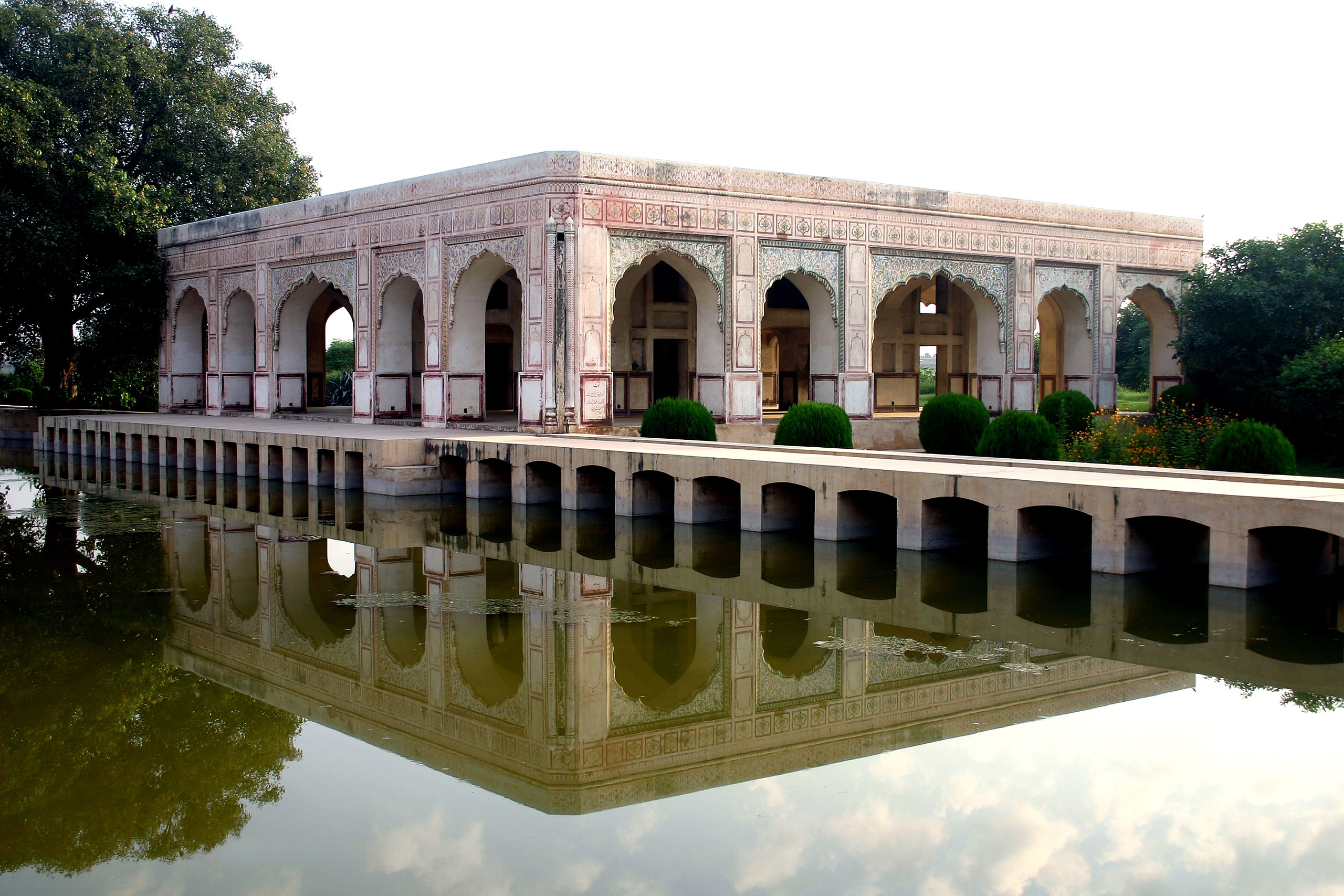 Bagh-e-Mirza Kamran (MEGT) - <p>View of the pavilion in the center of the garden across a pool</p>