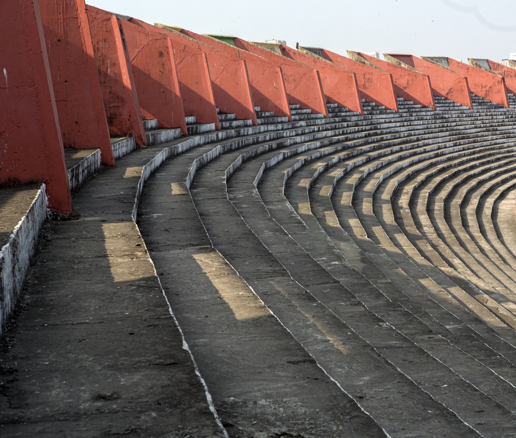 <p>Stadium seating a series of reinforced concrete structures making the ‘crown’</p>
