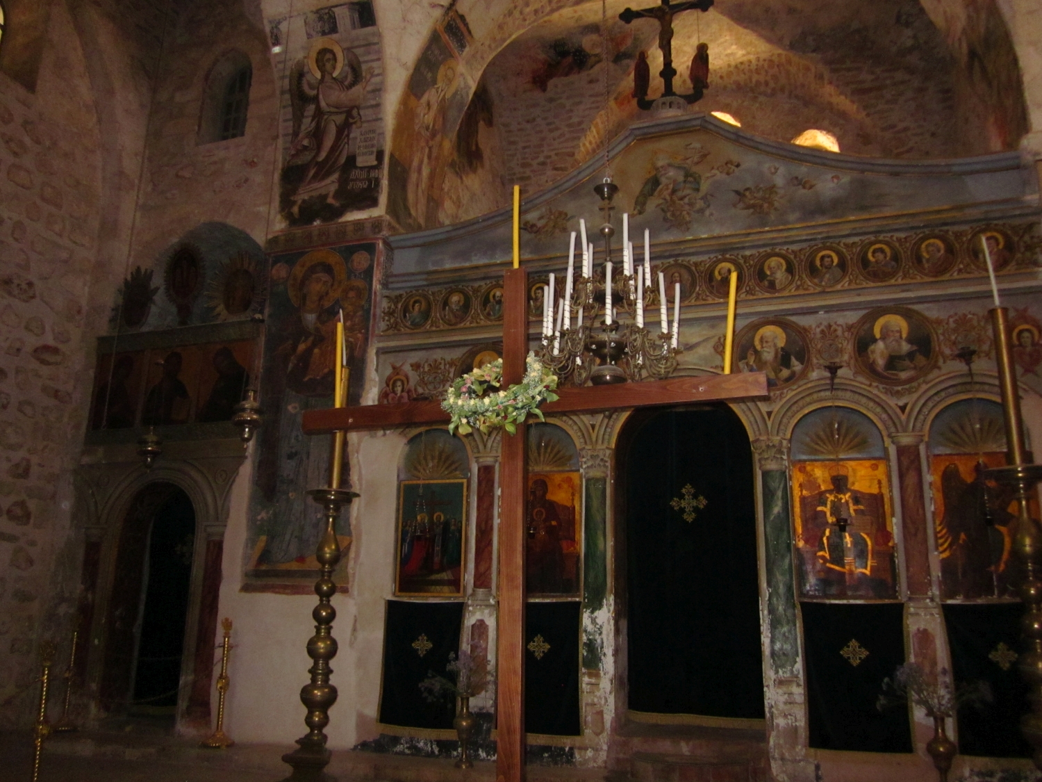 Interior, altar detail
