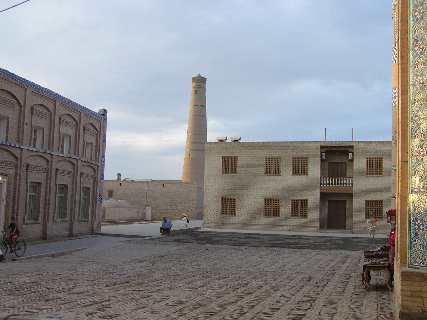 Masjid-i Jami' - View of mosque in situ