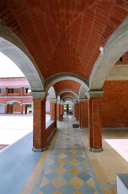 Vaulted corridor along central courtyard