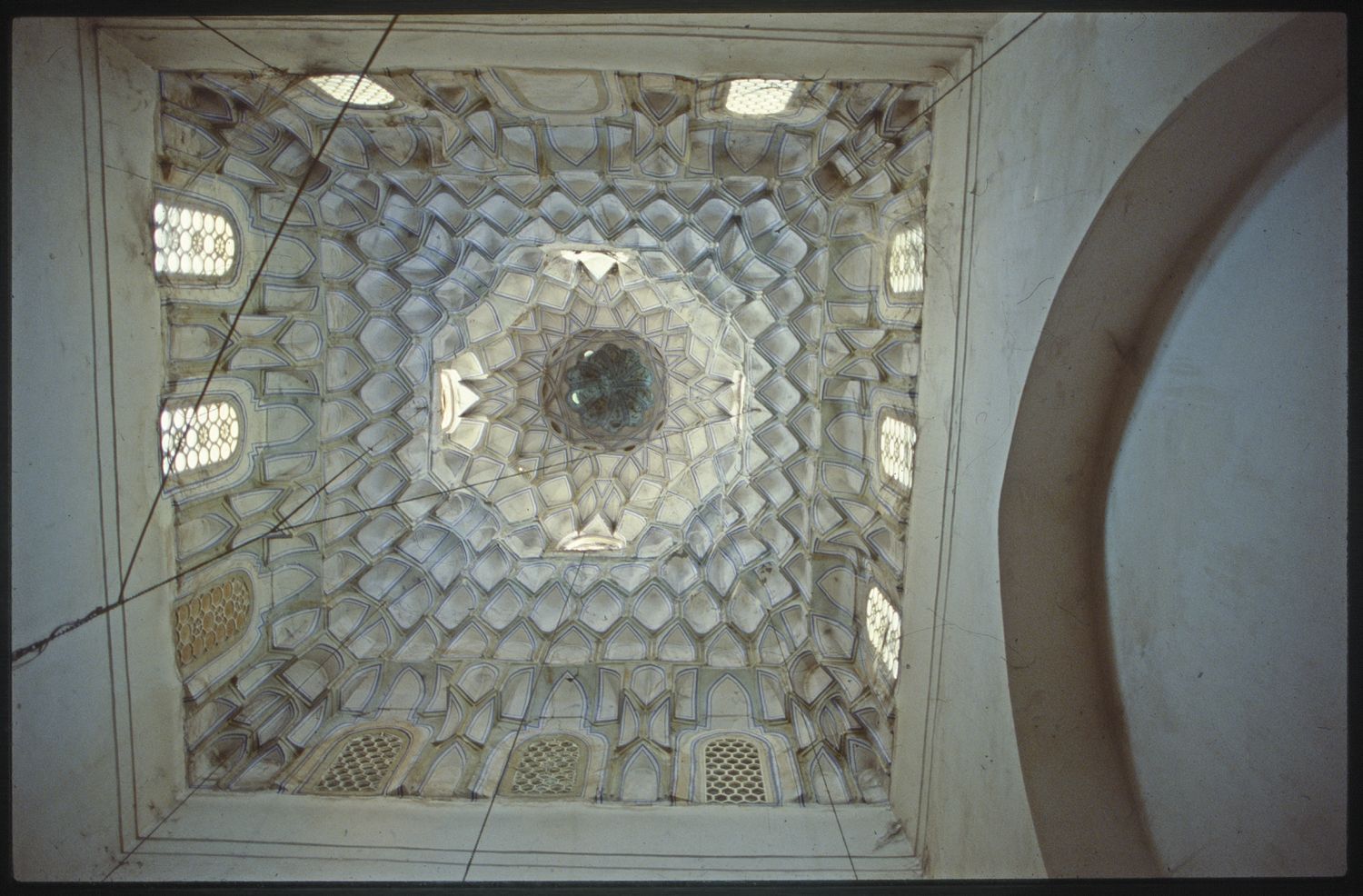 Madrasa al-Nuriyya al-Kubra (Damascus) - <p>Interior view of the muqarnas dome</p>