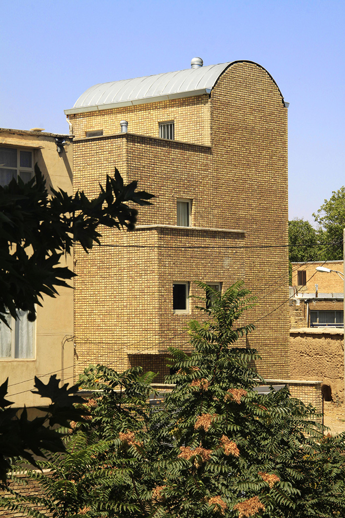 AYTAM Carpet Weavers House - Building view from Shohada Street  
