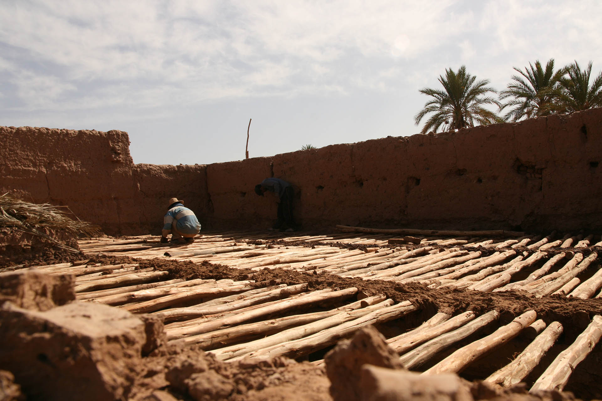 <p>New roof for the gate in Ouled Mhia.</p>