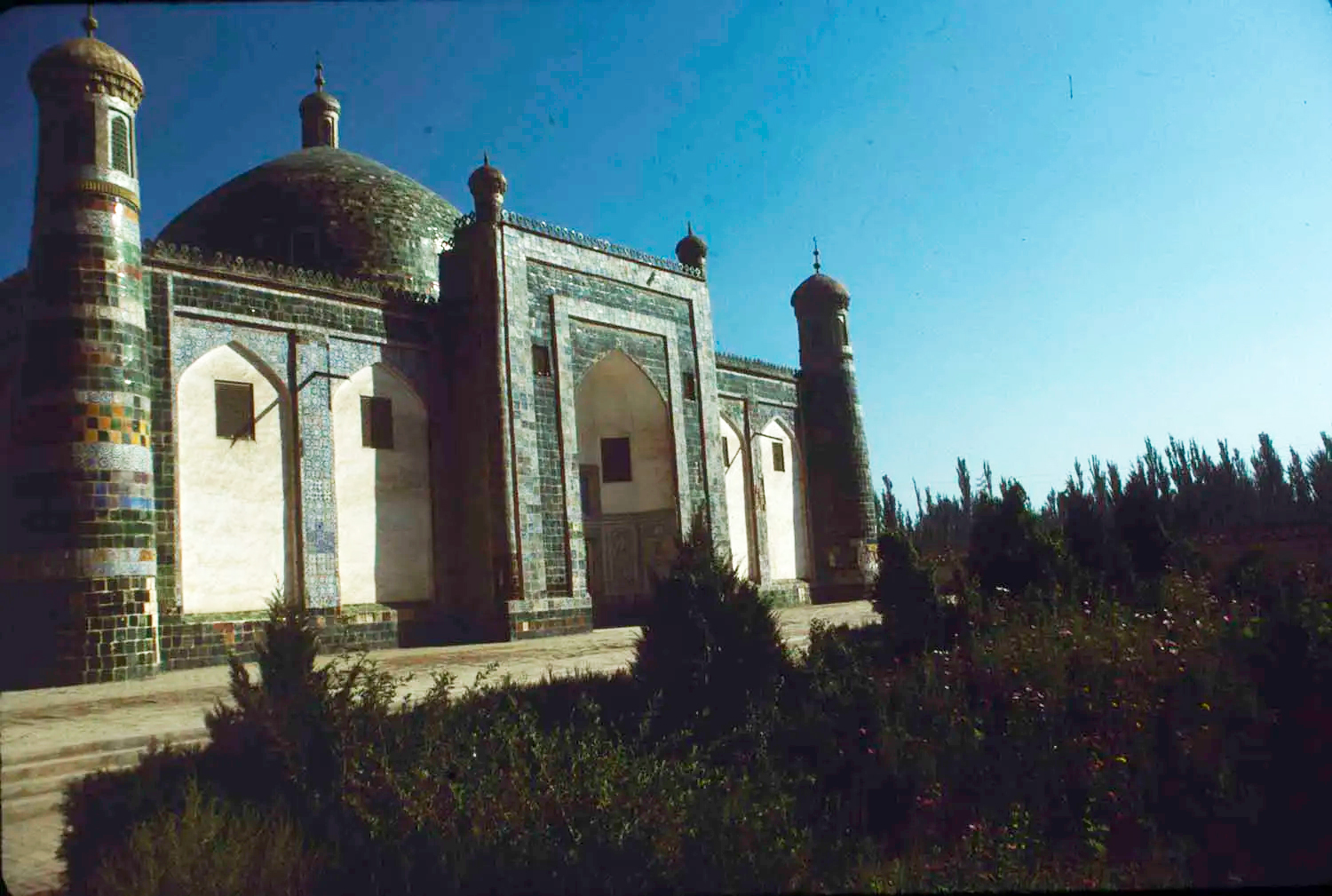 <p>View of a mausoleum in Xinjiang, China.</p>