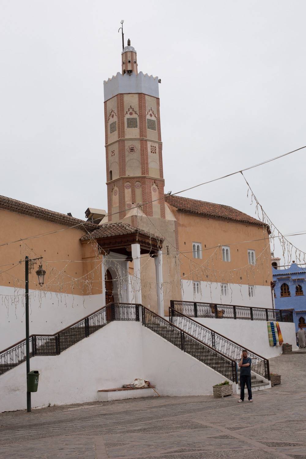 Jama' al-Kebir - View toward the minaret and main entrance from Place Outa el Hammam
