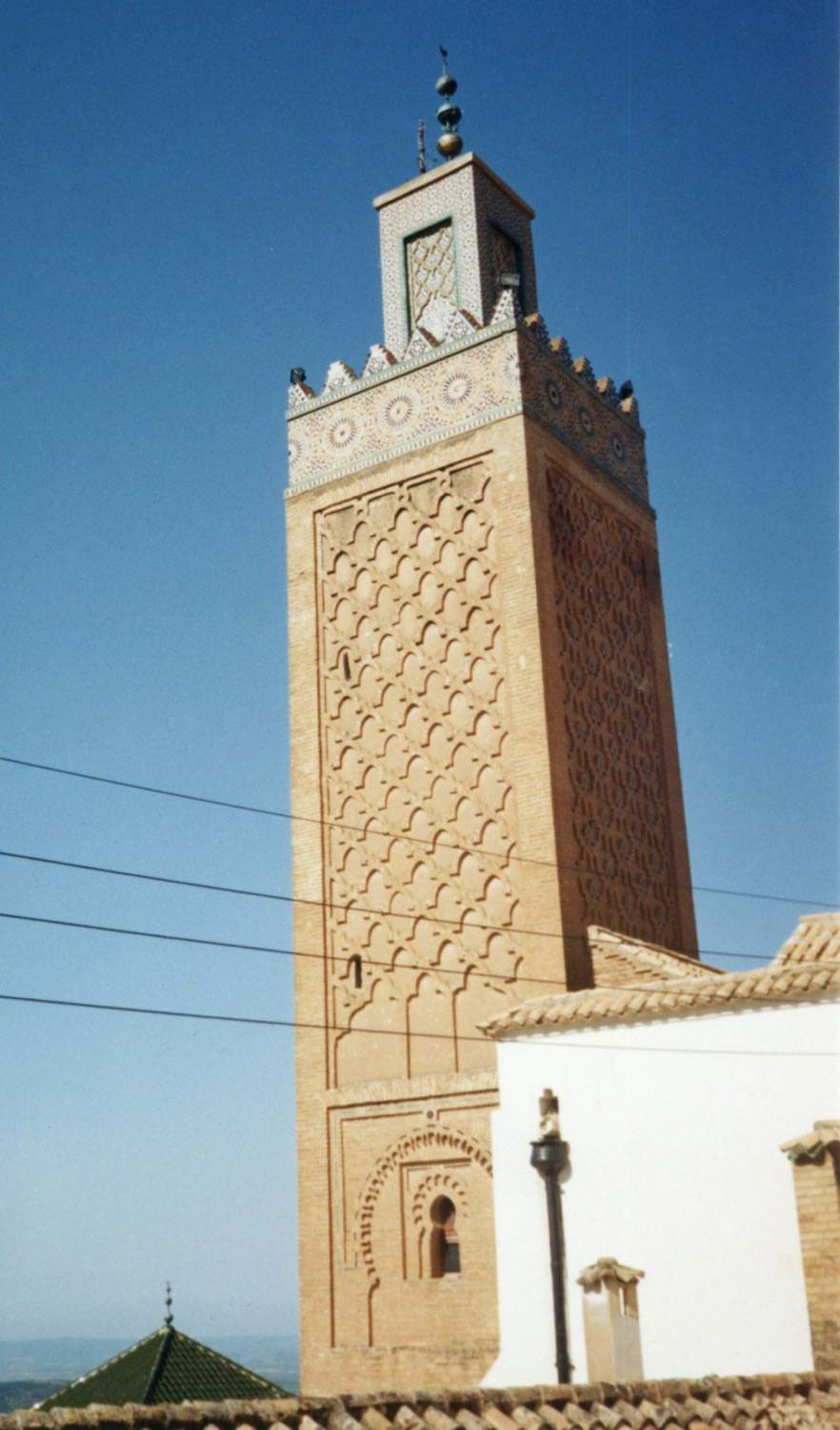 Exterior view, minaret
