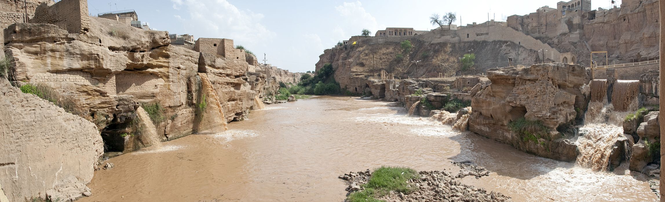 Asyabha-i Shushtar - View of mills and waterfalls facing south down the canal.