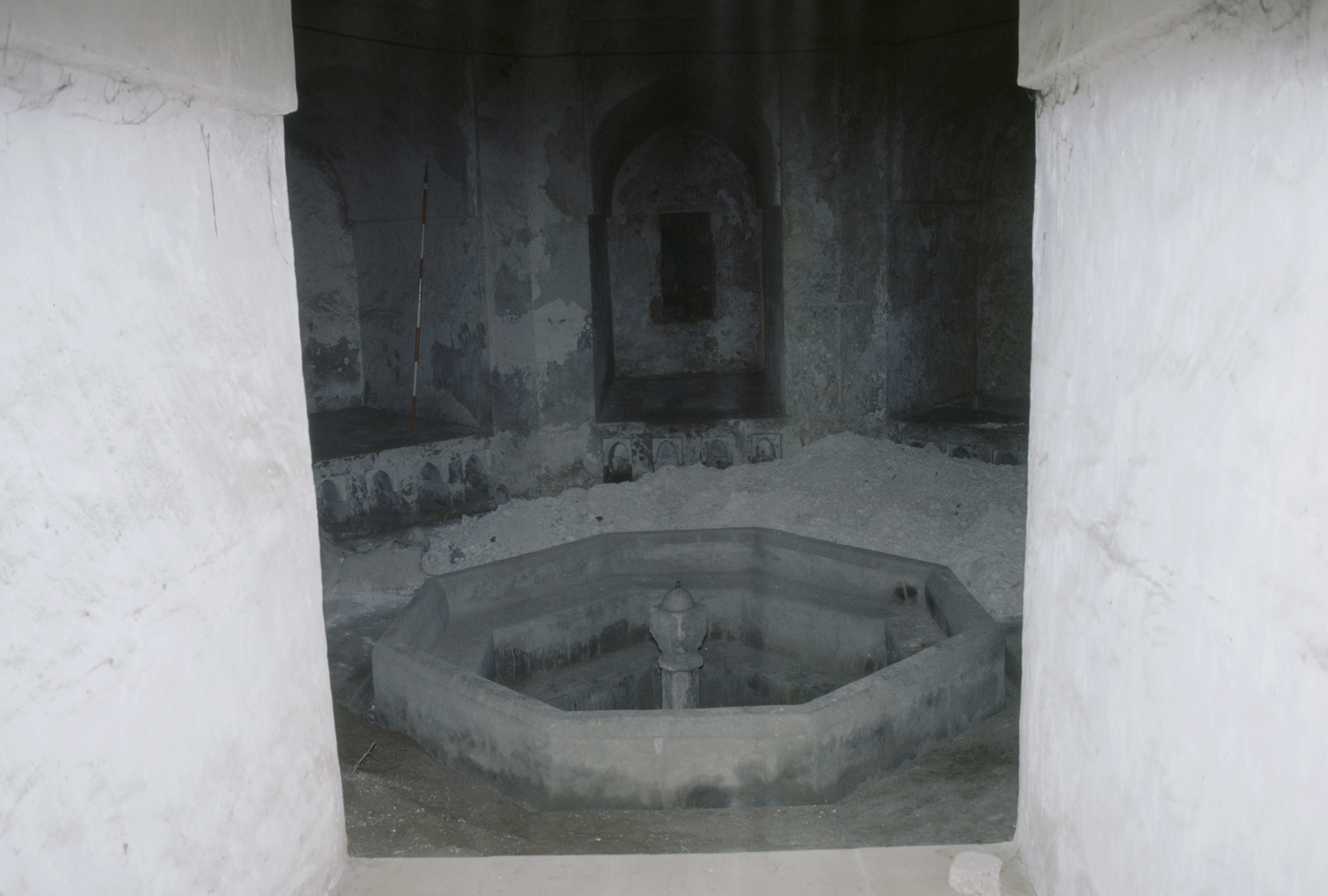 First chamber, detail of sunken bath