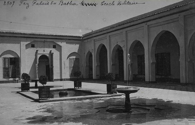 Interior view of courtyard with portico, Batha Palace Museum / "Fez, Palais du Batha, Cercle Militaire"