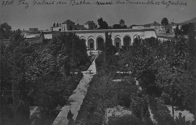 General view of the Batha Palace Museum complex and gardens / "Fez, Palais du Batha, Vue d'ensemble et les jardins"