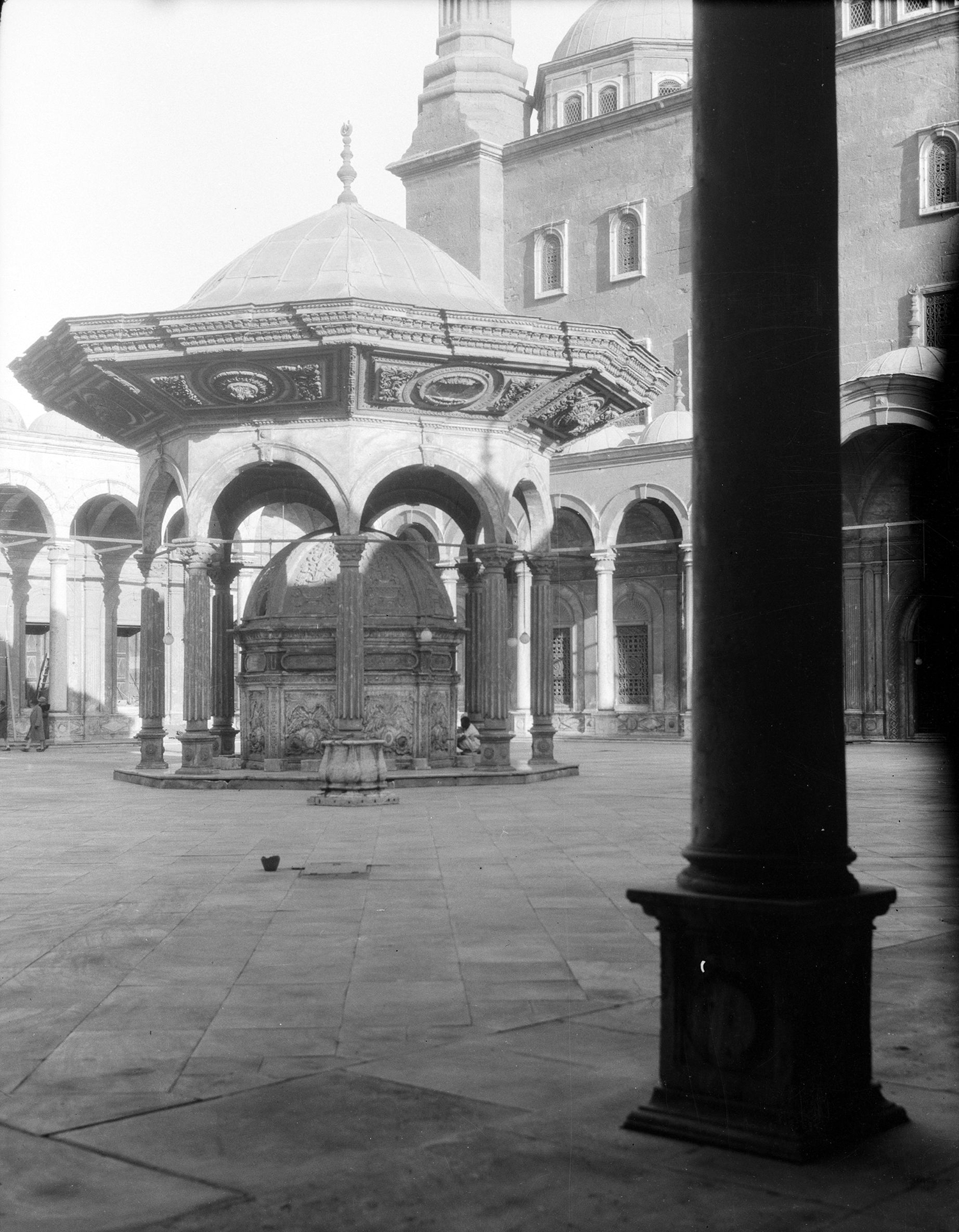 Courtyard ablutions fountain of Masjid Muhammad 'Ali al-Kabir