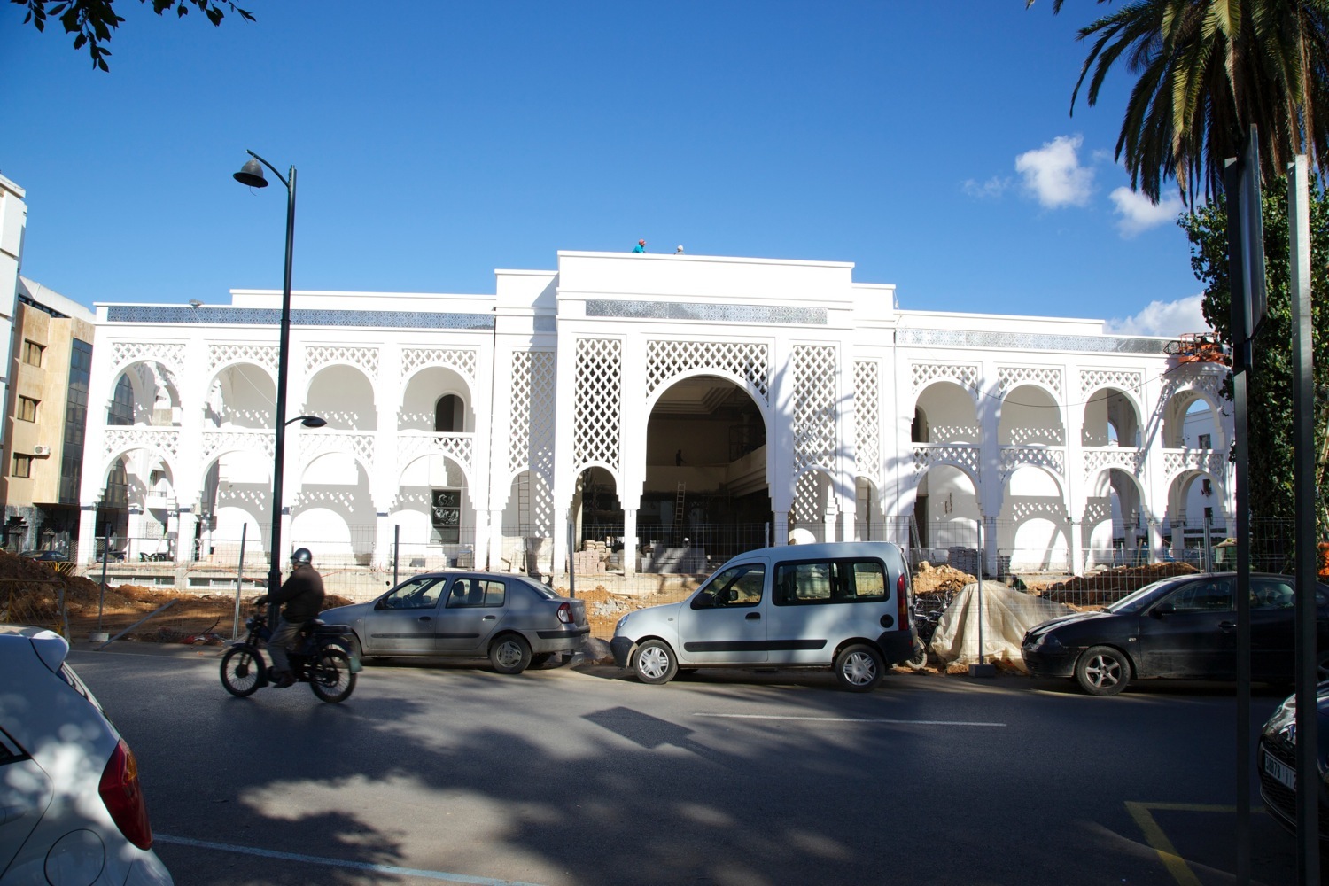 <p>Facade on Avenue Moulay Hassan during construction</p>