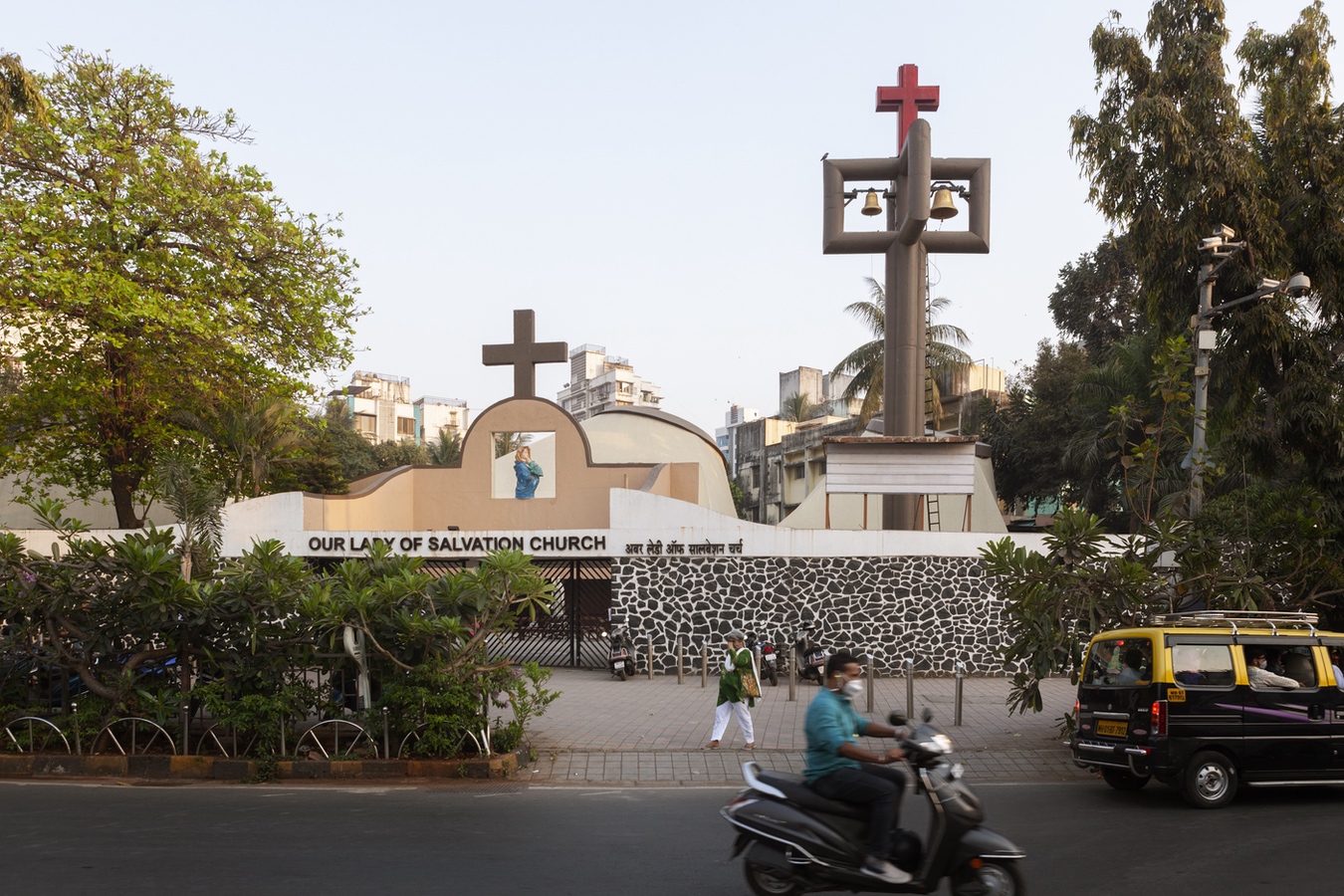 <p>View from the main road of Salvation Church, Dadar </p>