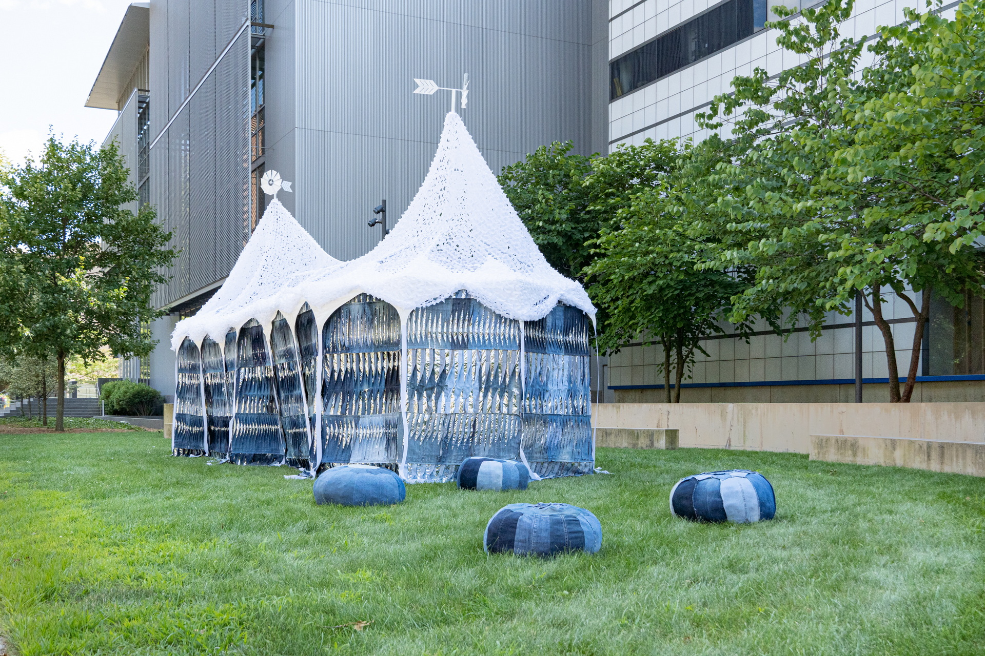 <p> T-Serai tent installed in front of MIT</p>