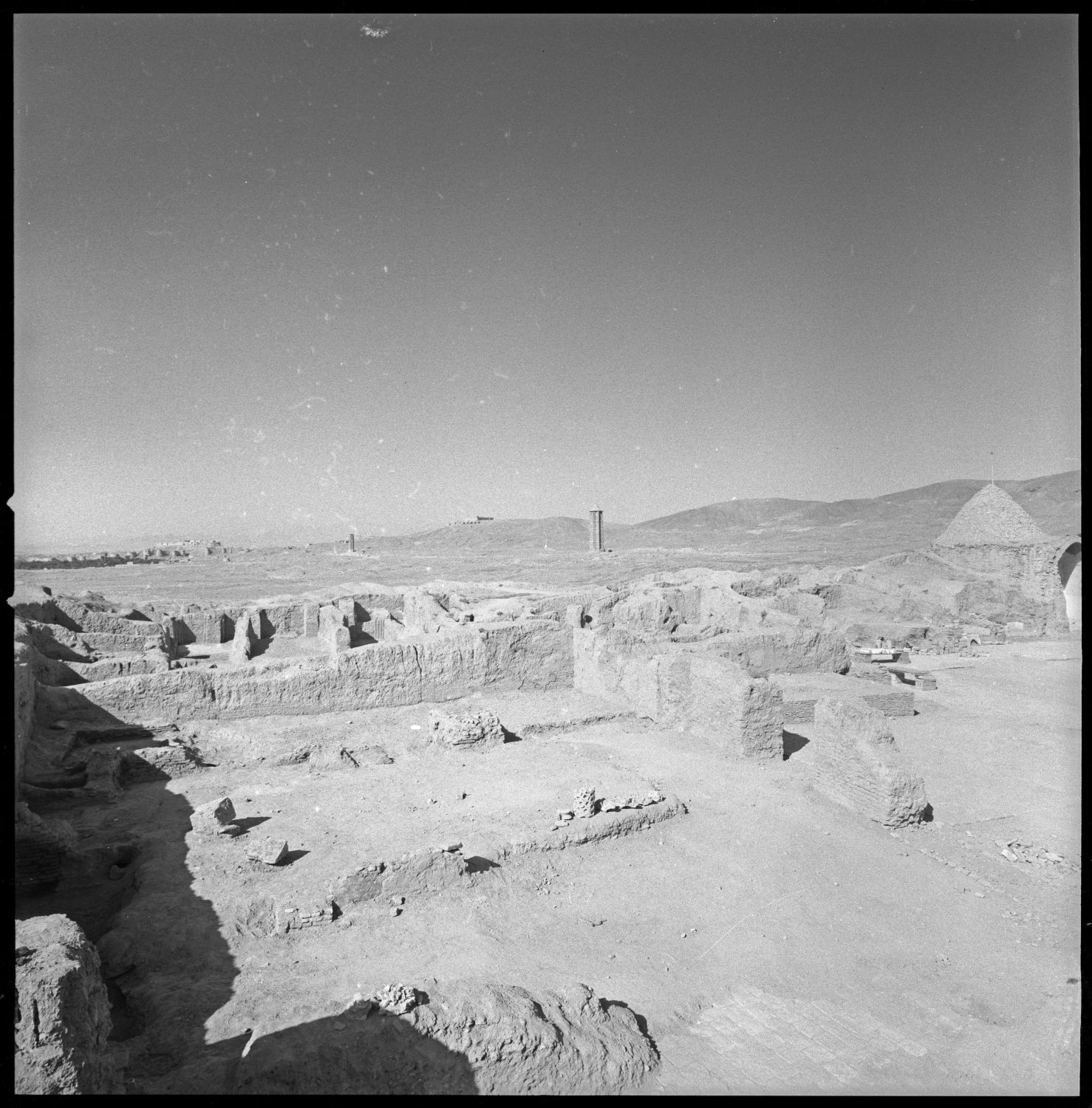 Qasr-i Mas'ud-i Sivvum - Foundation walls of buildings and apartments in southwestern corner of the courtyard.