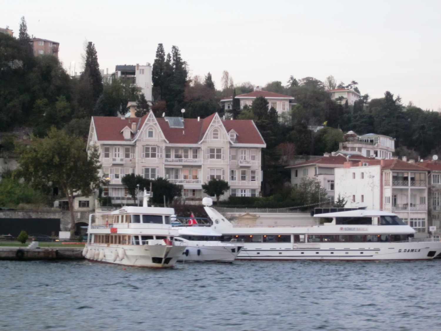 Ali Vafi Köşkü seen from the Bosporus