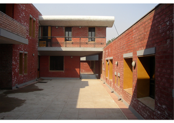 Courtyard between academic and residential unit