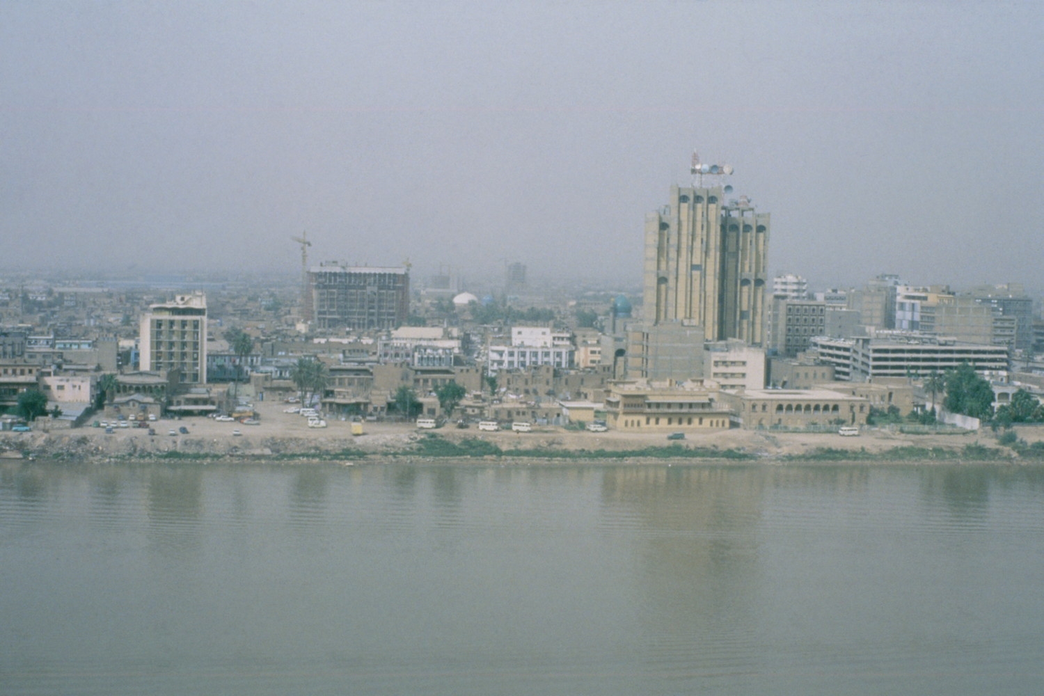 Arup Associates  - General view, city along the Tigris River