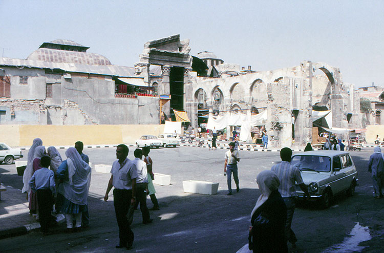 Plaza west of Umayyad Mosque