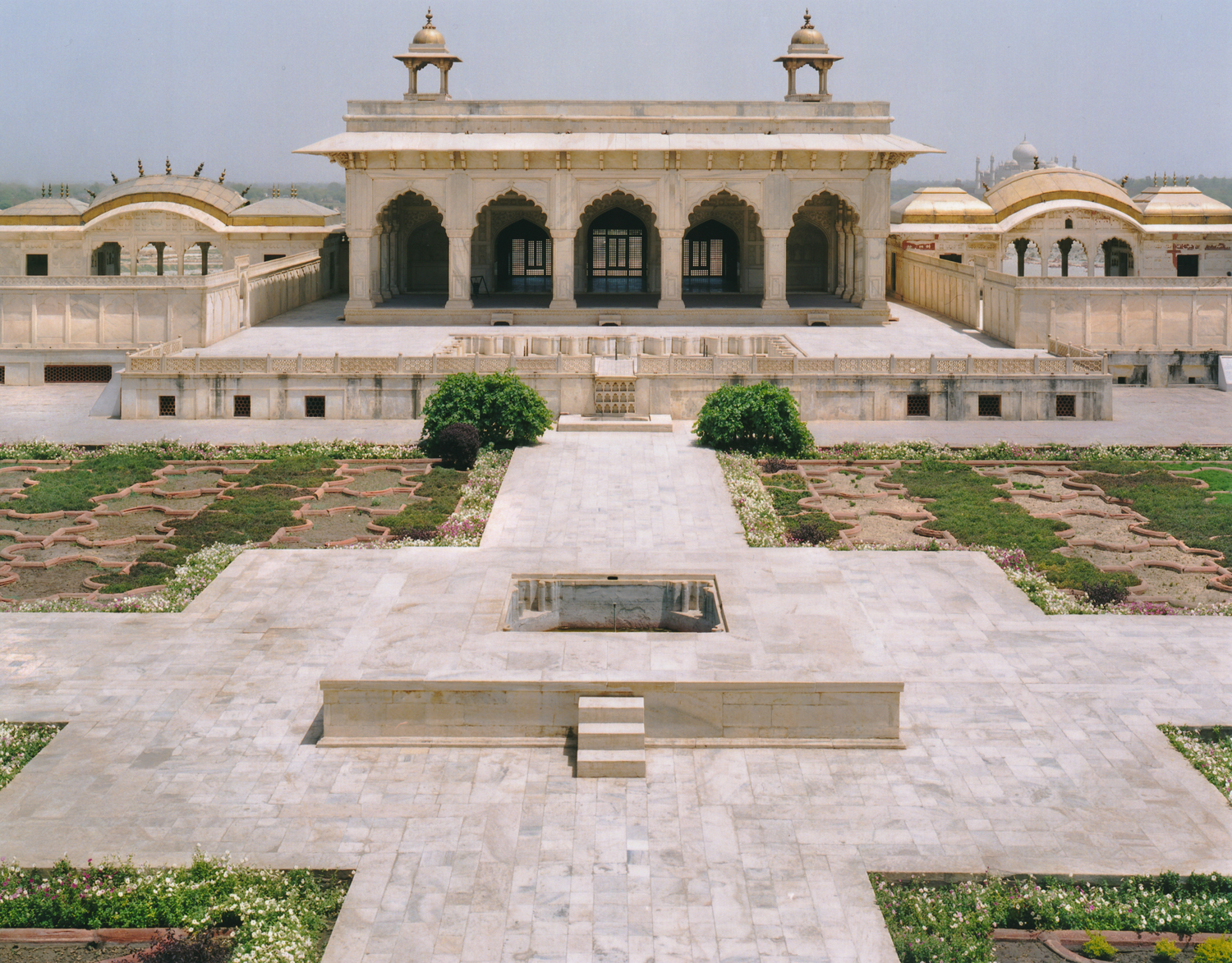 General view of the western elevation of the Khas Mahal within the Anguri Bagh, showing the elevated marble fountain preceding the palace structure