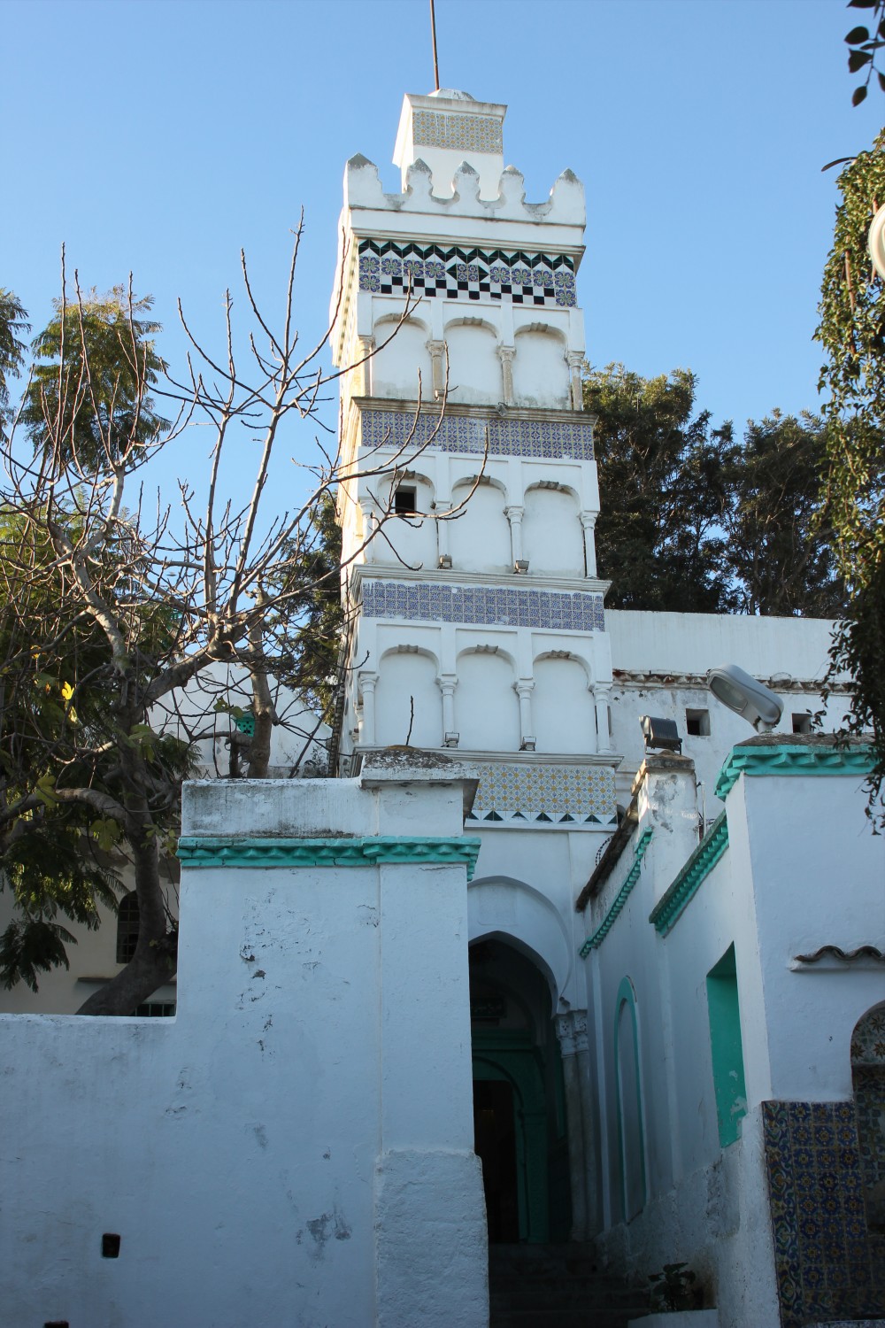 Full view of the minaret showing the entrance to the mausoleum
