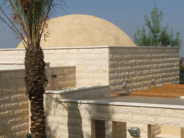Building views (7). Dome of prayer hall