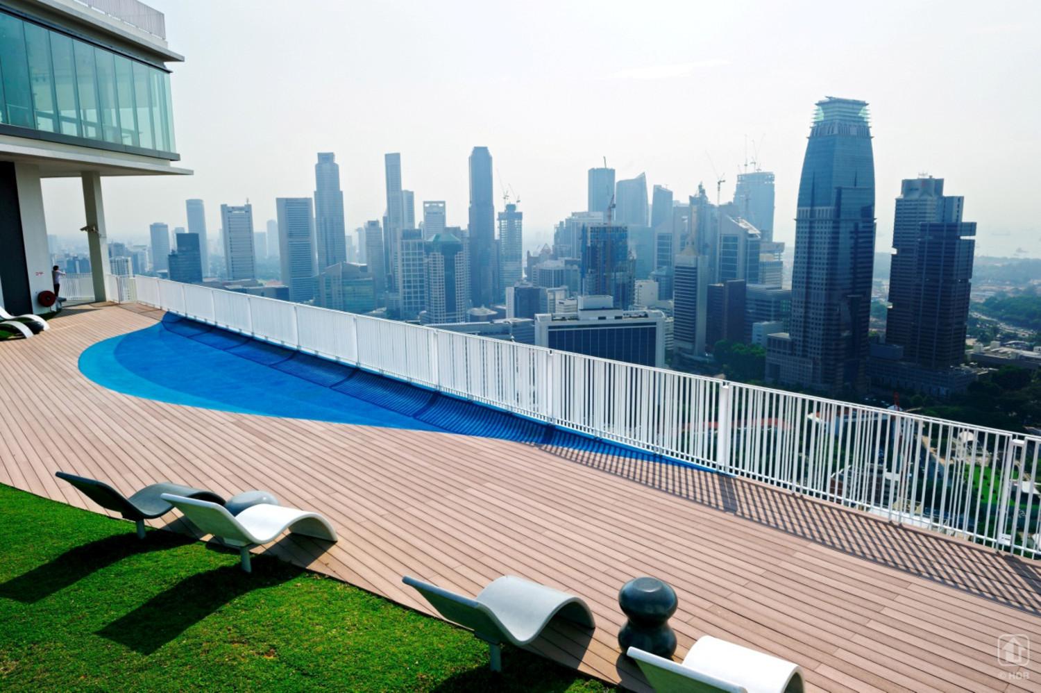 The sky bridge at the 50th storey, overlooking the central business
district.