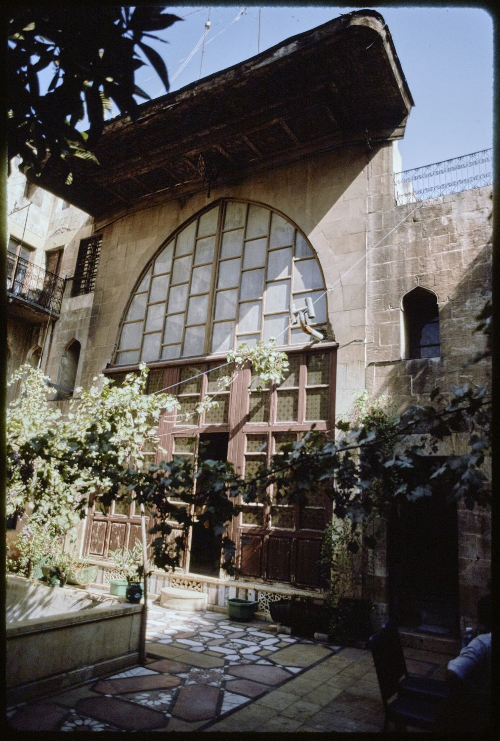 Facade of iwan facing onto courtyard.
