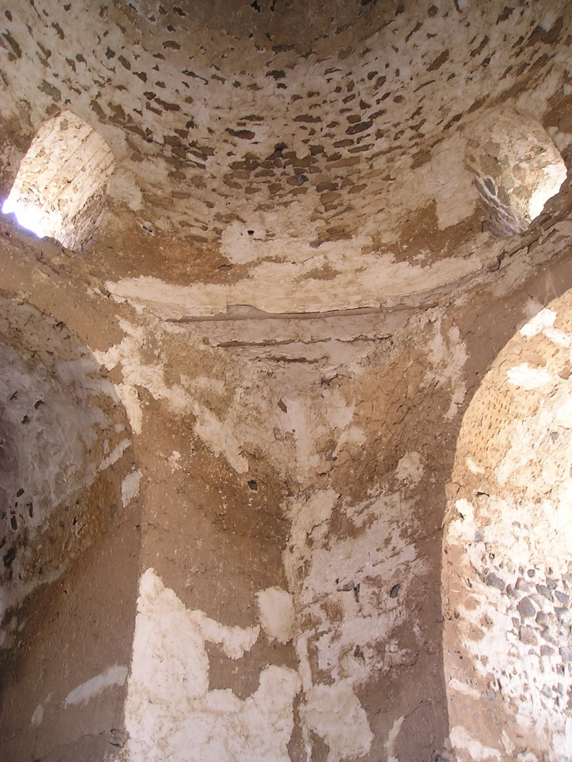 Interior detail, zone of transition between wall and dome