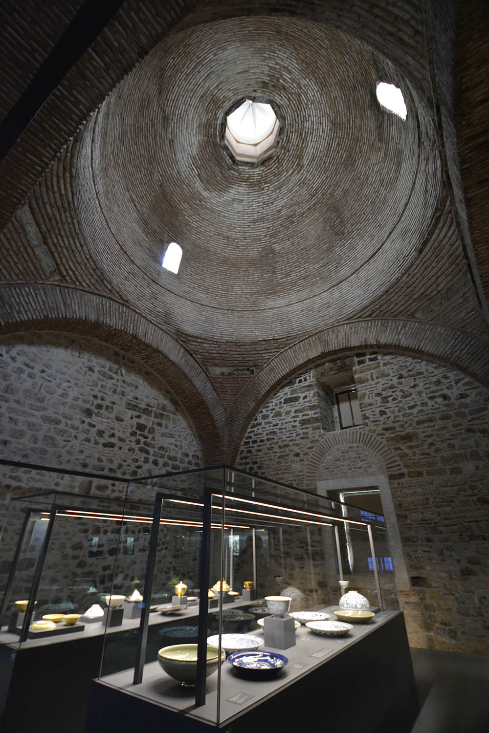 Bricked interior of the kitchens, now an exhibition space in the Topkapı Müzesi.