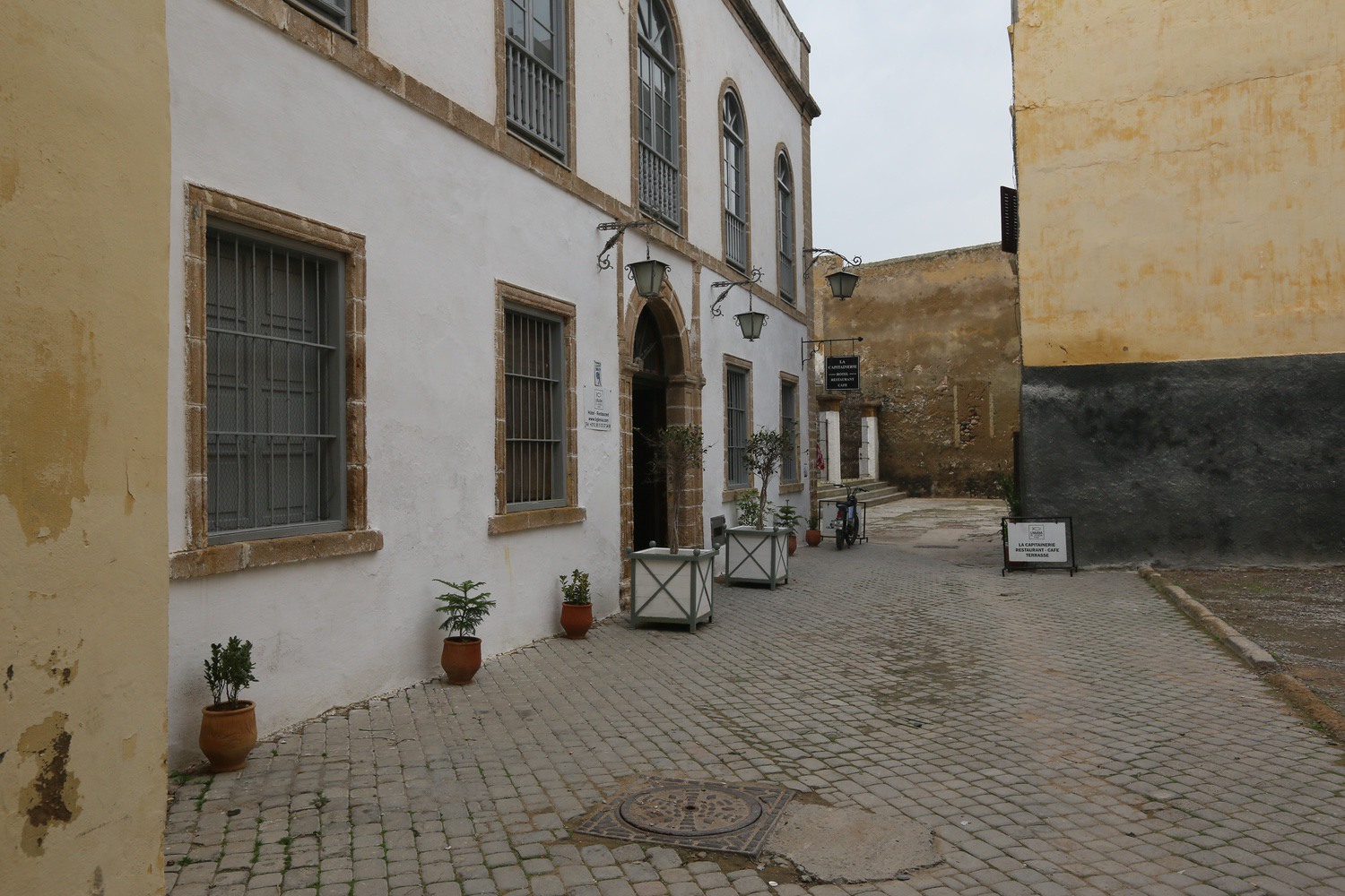 Cidade portuguesa - View of a street in the old city