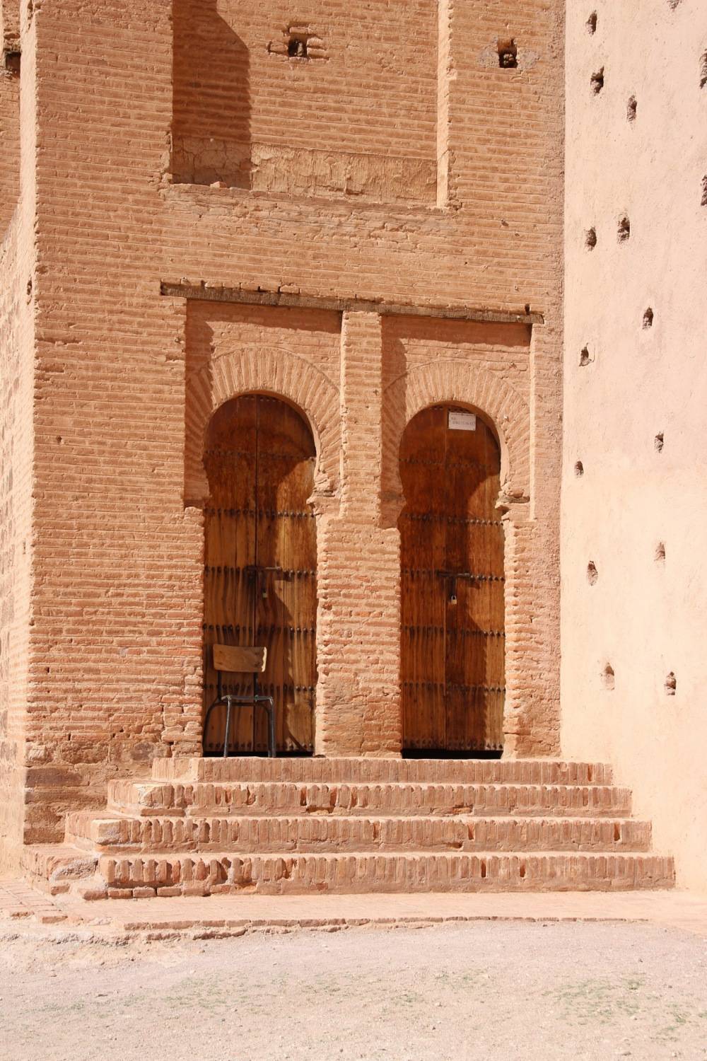 Arched doors in the facade