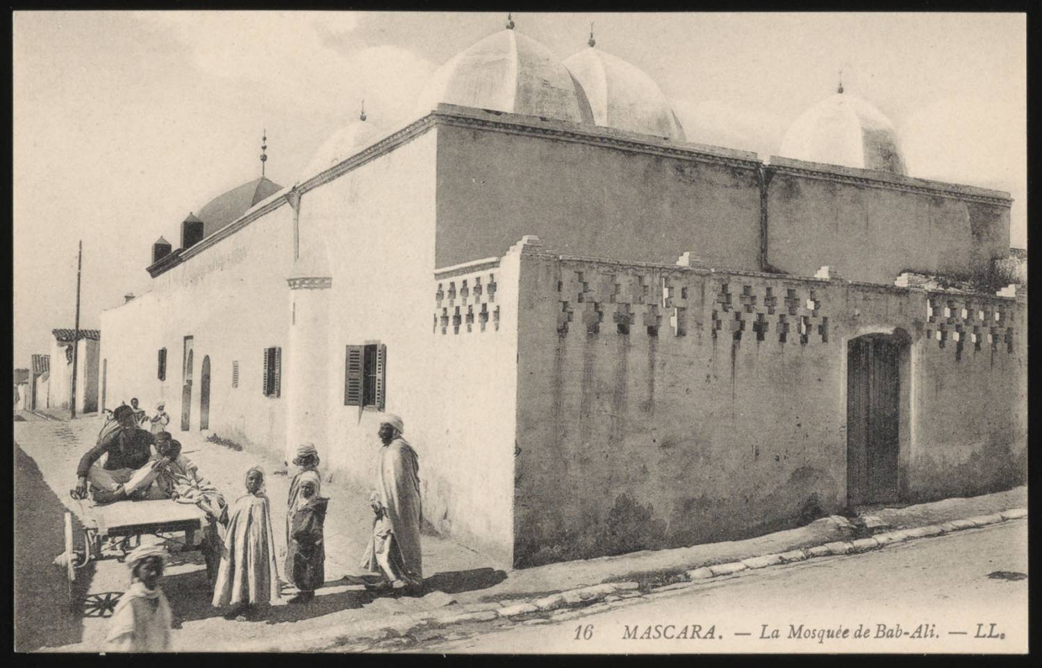 Exterior view of mosque<br>