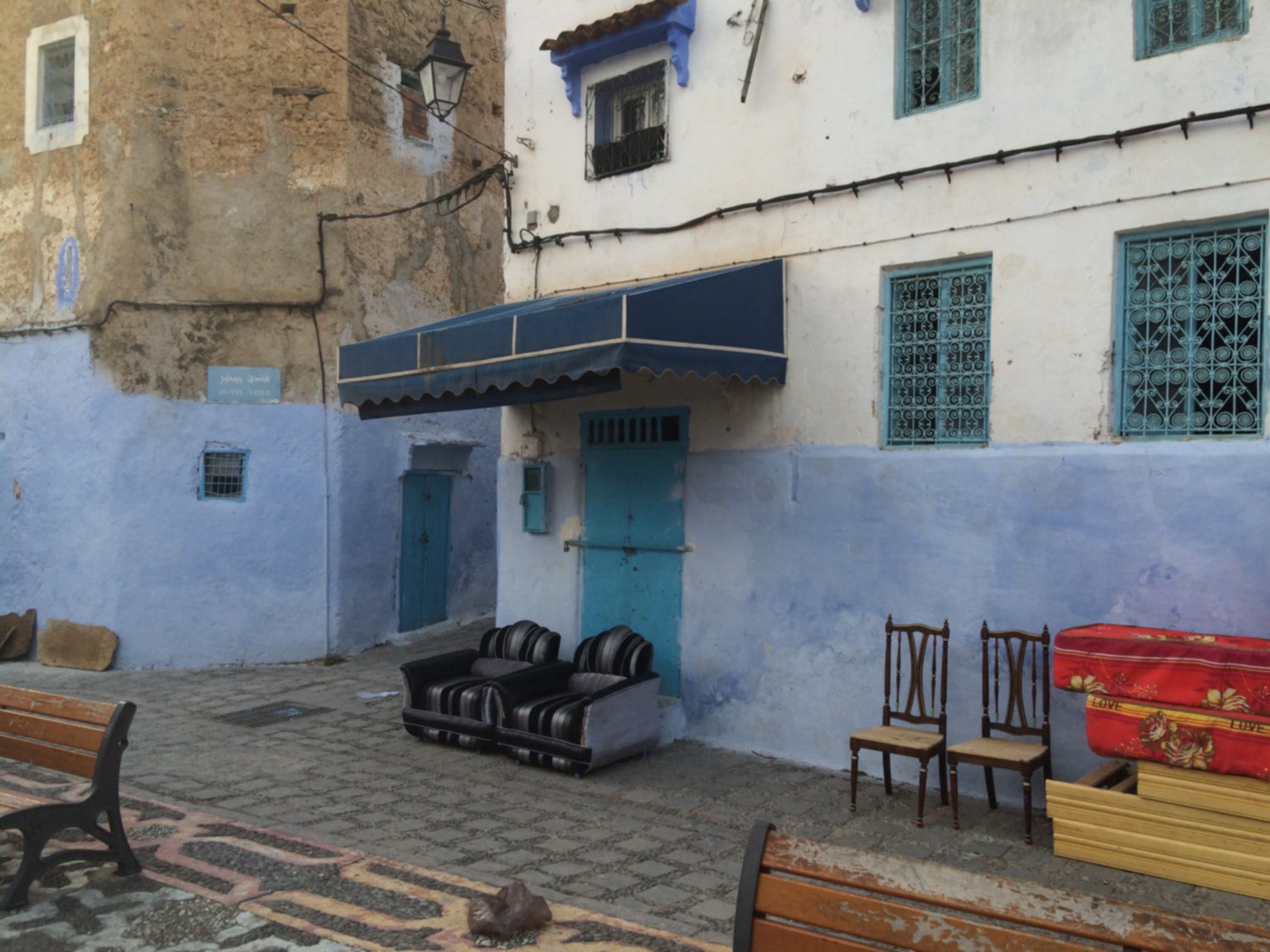 Furniture outside of a closed store on Plaza El Hauta
