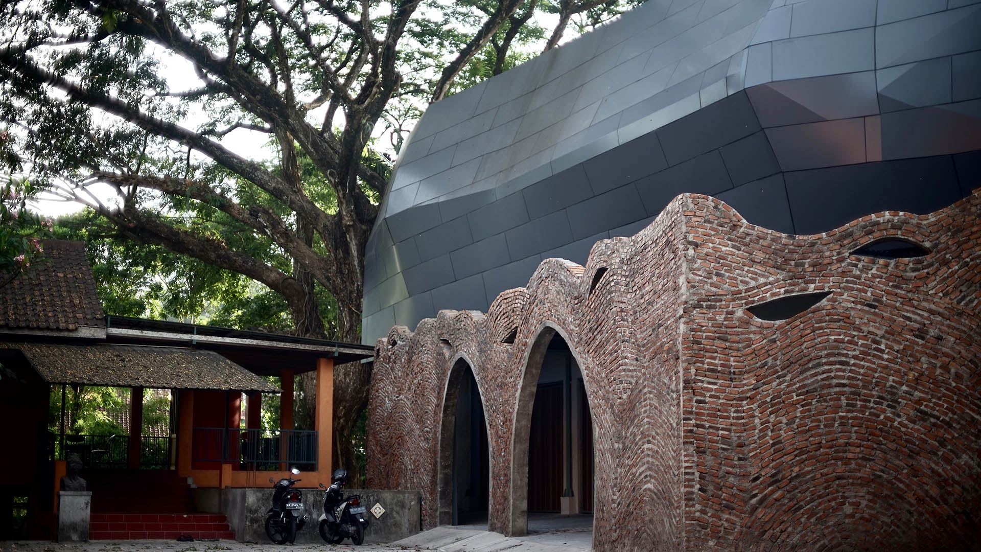 Art Hermitage Bagong Kussudiardja