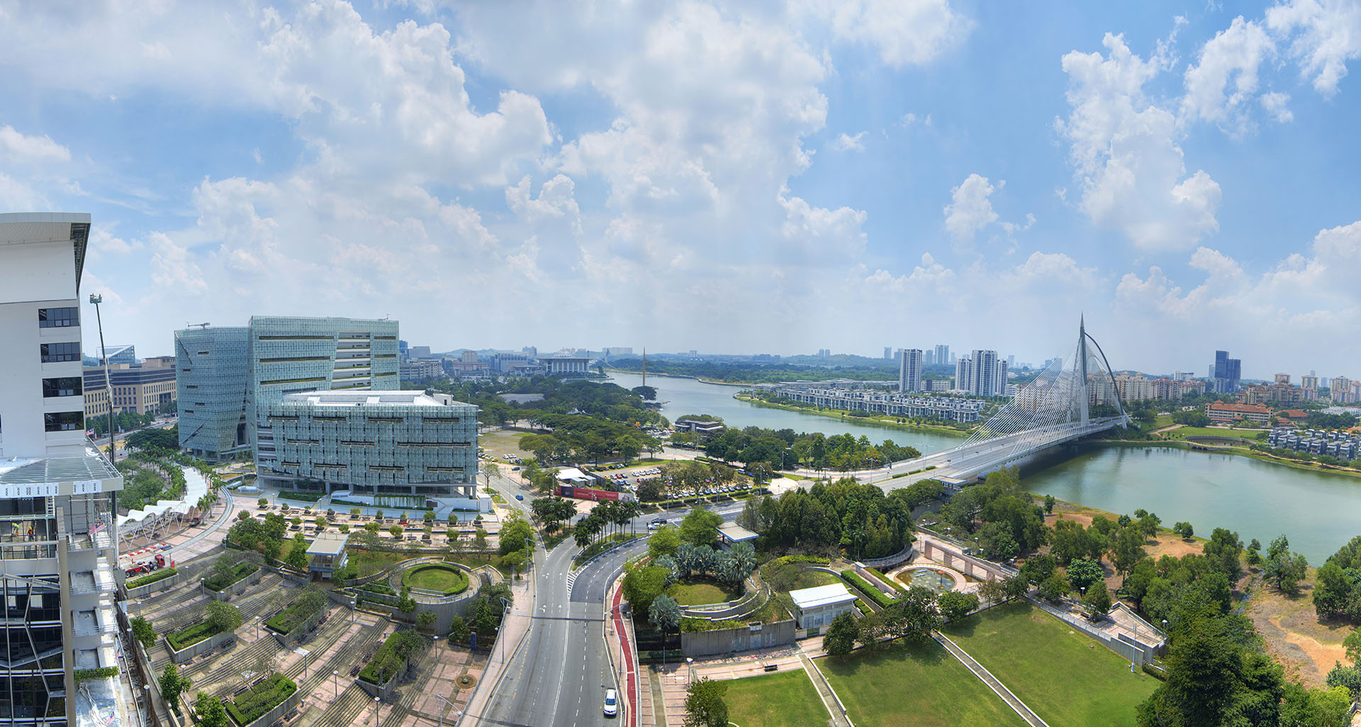 <p>The view from the north-west shows the project in relation to the monumental  bridge in Putrajaya.</p>