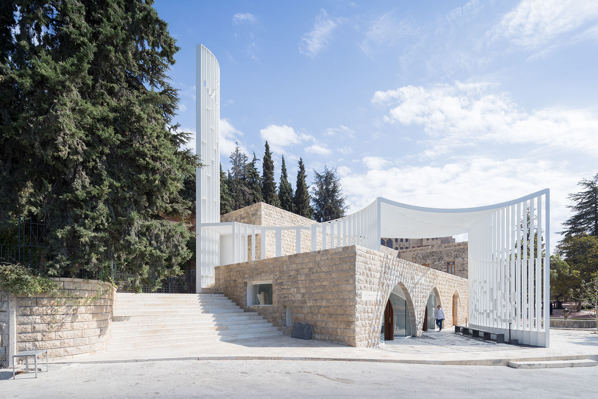 Amir Shakib Arslan Mosque - <p>A modest, existing cross-vaulted structure was reconceived as a small mosque, and the surrounding area and roof were designed as a public plaza to serve a small village and travellers in this rural area.</p>