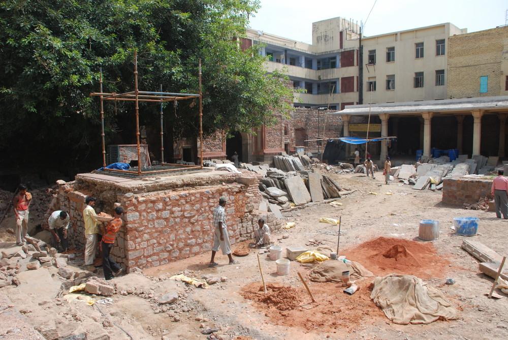 Chaunsath Khambha courtyard during conservation
