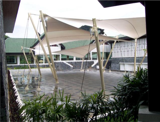 Central courtyard for outdoor exhibition area