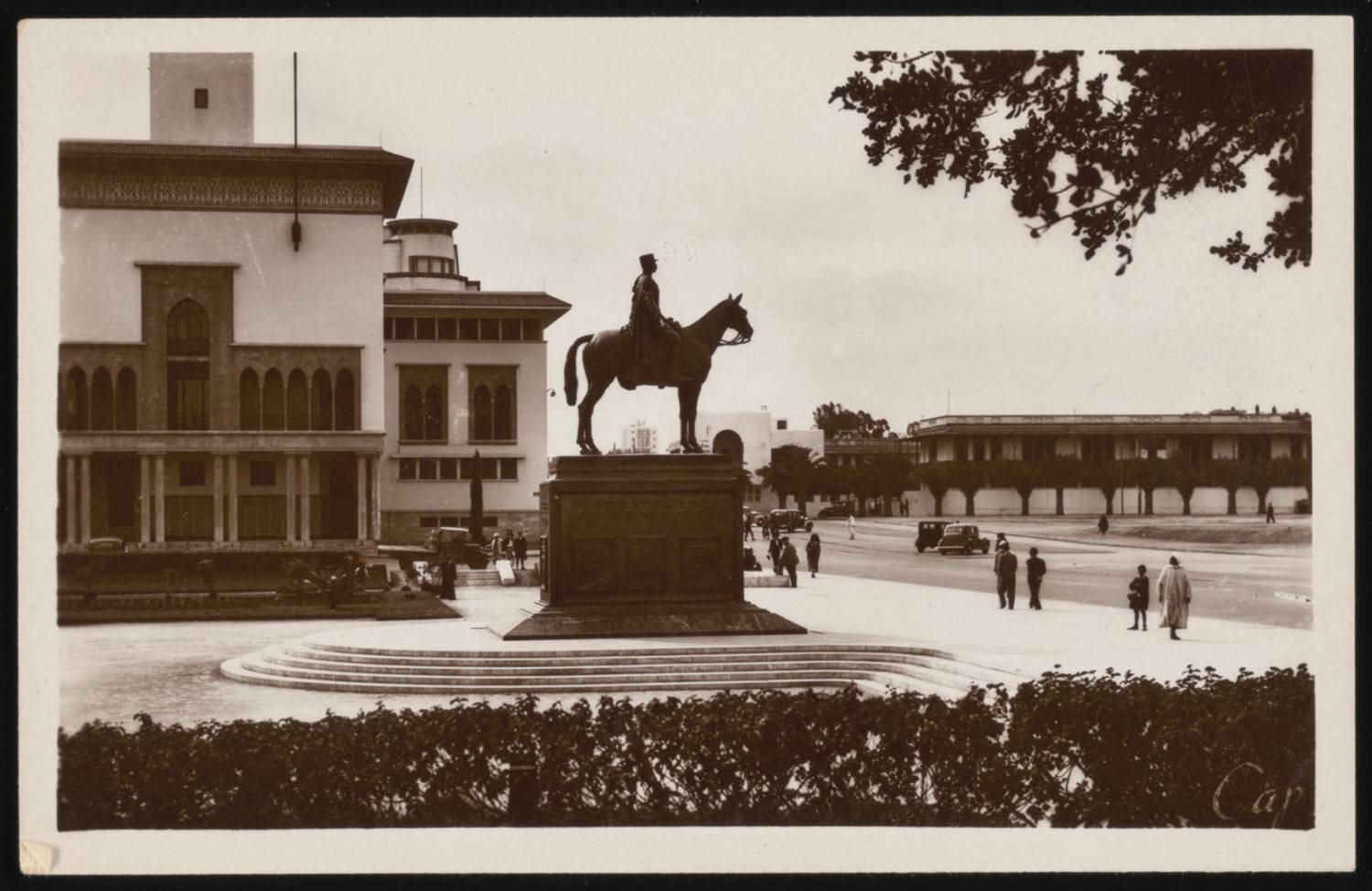 View of Mohammed V Square with the equestrian statue of General Lyautey designed before it was moved to the French Consulate