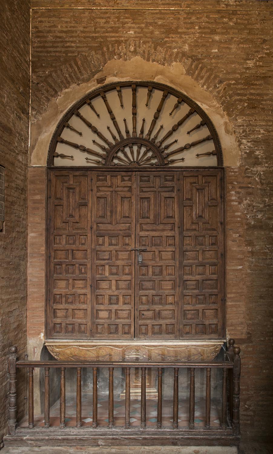 Door of interior passage towards the east