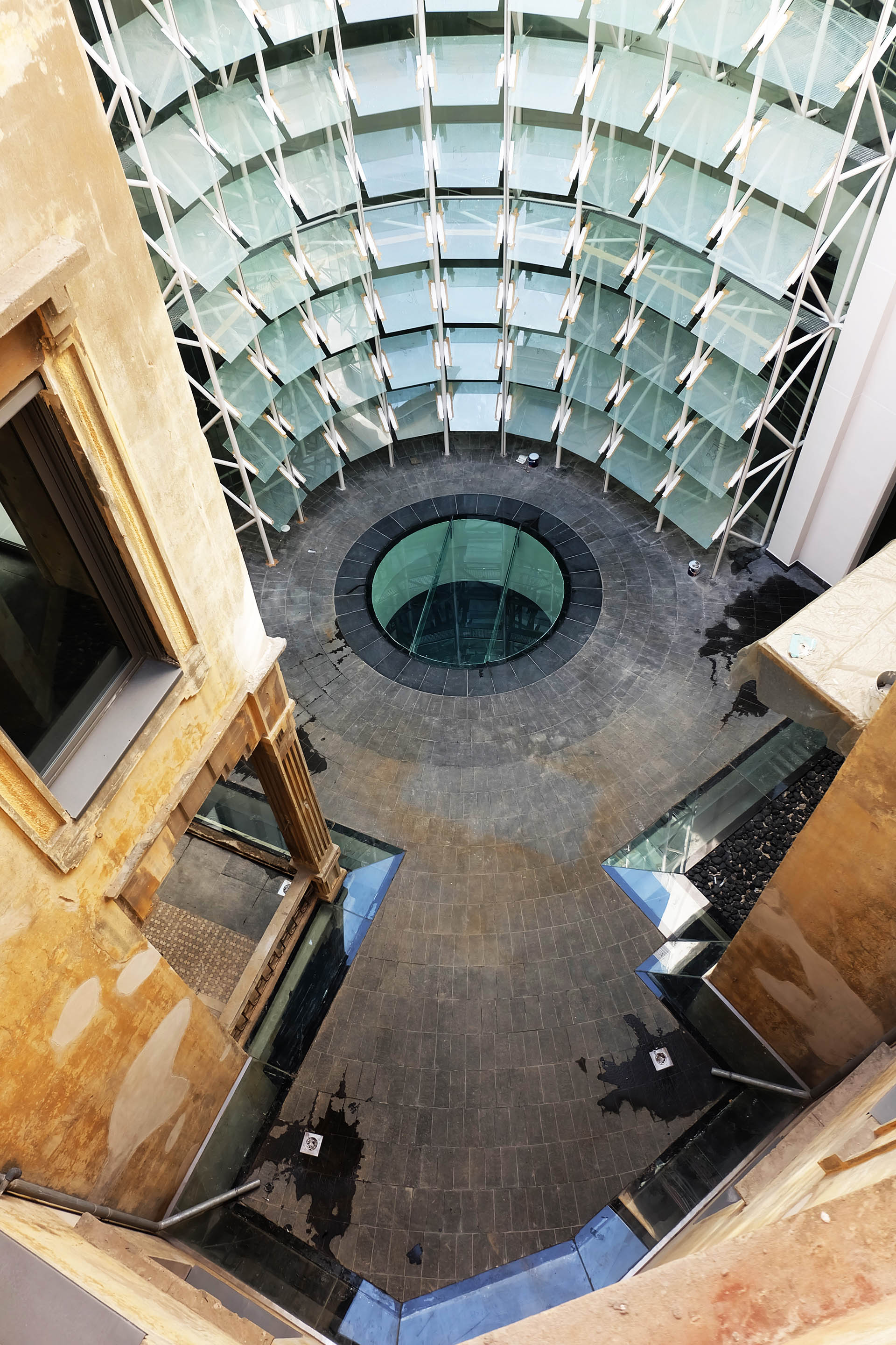 <p>View of the patio from above.</p>
