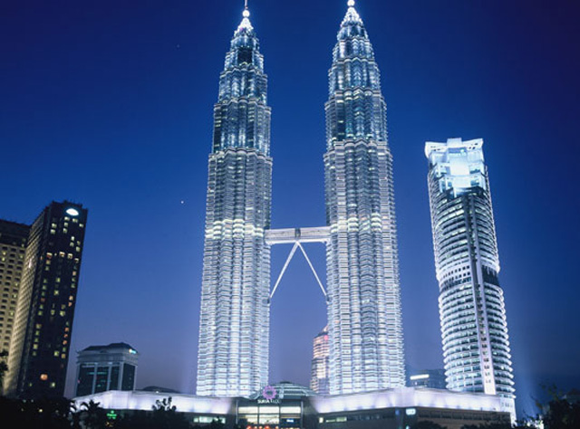 Video presentation of Petronas Office Towers