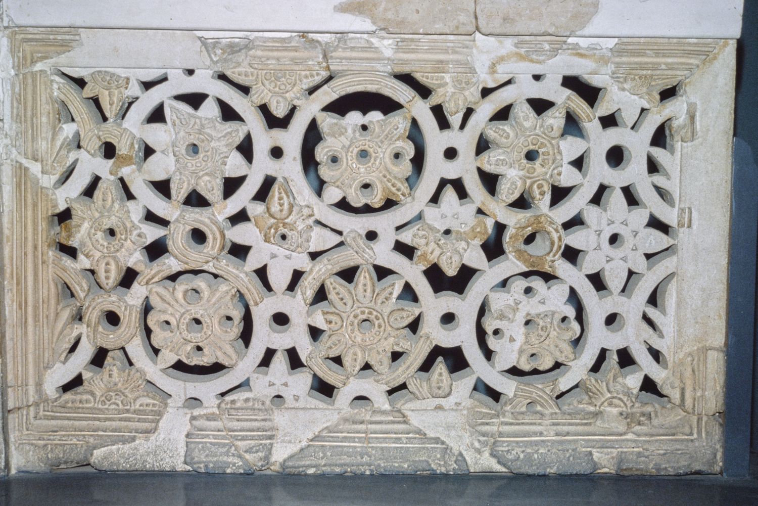 Reconstructed stucco screen from Qasr al-Hayr al-Gharbi in the National Museum, Damascus.