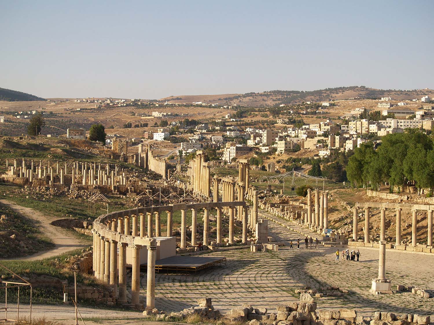 Northeast view of Gerasa; Oval Plaza in the foreground, Cardo extending into the background; Agora on left