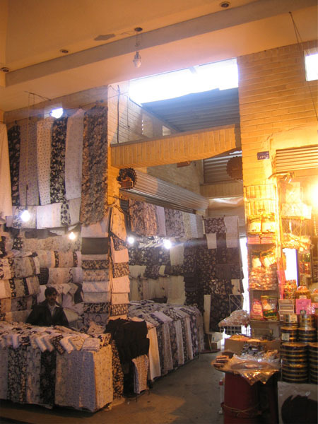Darolshefa Bazaar Bridge - Interior view of one of the bazaar stalls