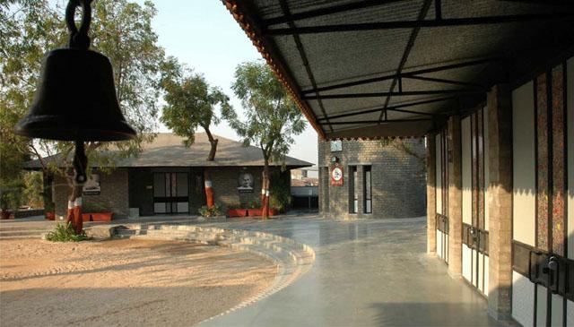 Long overhangs for shaded corridors and outdoor activities