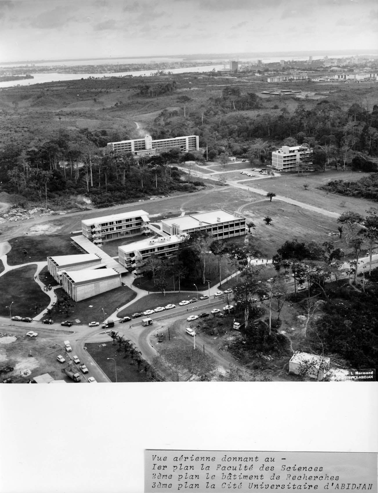 Aerial view. In the foreground, the science faculty, beyond the research building and st rear the halls of residence