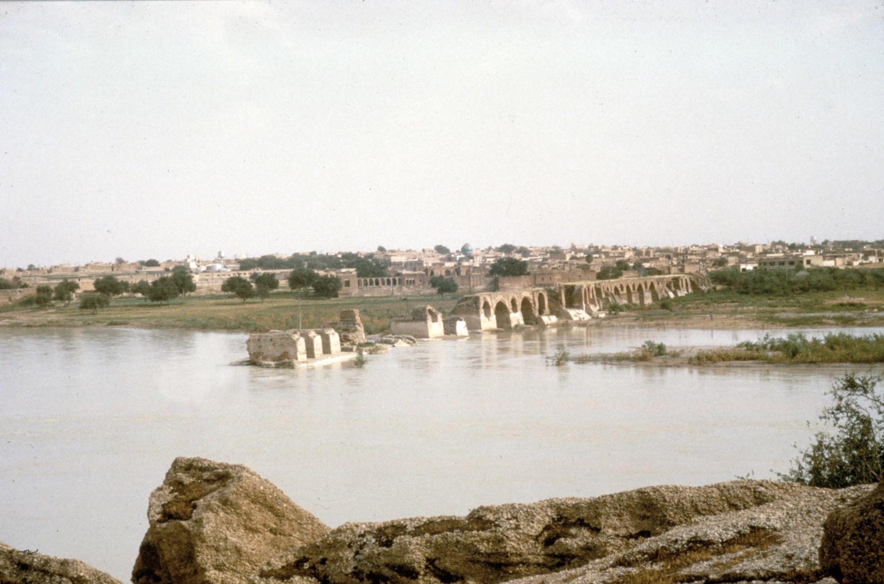 General view of Karun river and remains of bridge